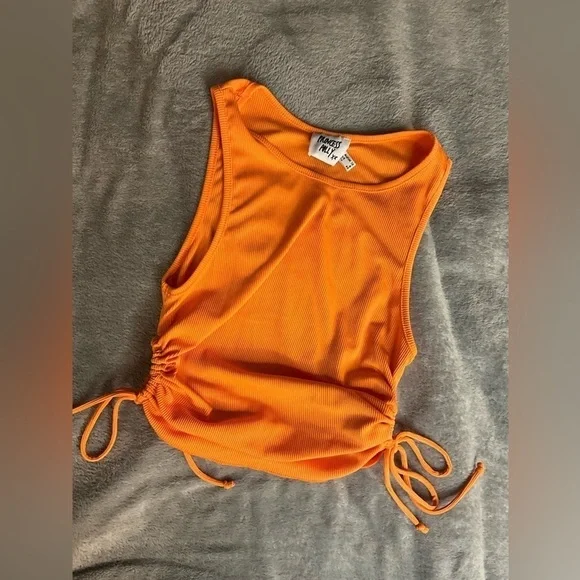 *Princess Polly Size 8 Orange mini ribbed crop tank - Picture 2 of 5